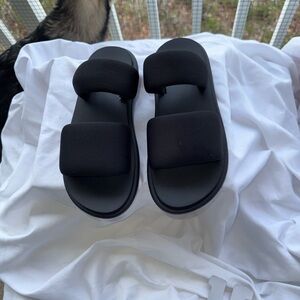 NWT - Koolaburra (UGG) Black Slide Sandals. These are soooo comfy & so cute.